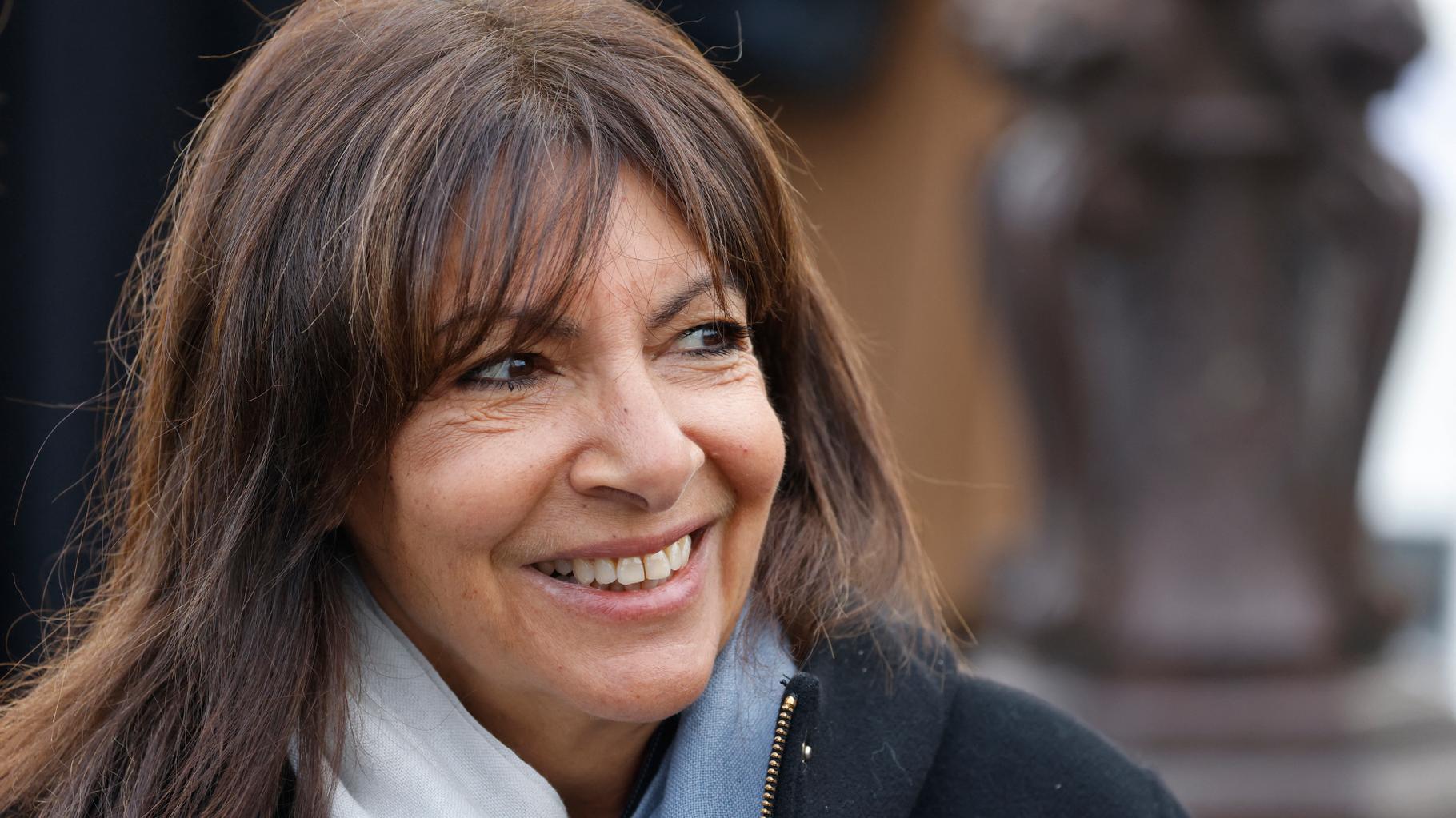 Anne Hidalgo : un an après son voyage à Tahiti, la mairie de Paris s’explique sur ses factures téléphoniques