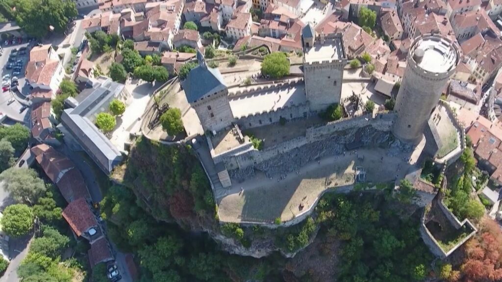 Ariège : les gardiens de la tradition perdurent dans la ville médiévale de Foix