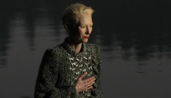 Berlinale 2025 : l'actrice britannique Tilda Swinton recevra un Ours d'or d'honneur pour l'ensemble de sa carrière