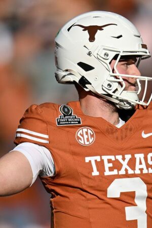 Texas holds off Clemson's comeback to advance in College Football Playoff