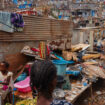 Une semaine après le cyclone Chido, les habitants de Mayotte attendent encore de l'aide