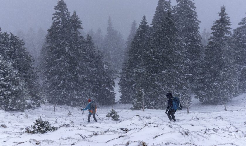 Météo : le département de l'Ain placé en vigilance orange neige et verglas, sept départements au total en alerte