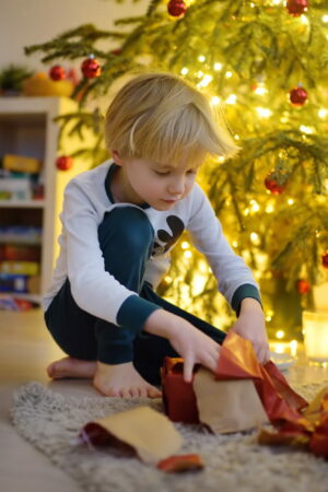 24 au soir ou 25 au matin ? Cette date est la meilleure pour offrir les cadeaux de Noël aux enfants, et voici pourquoi