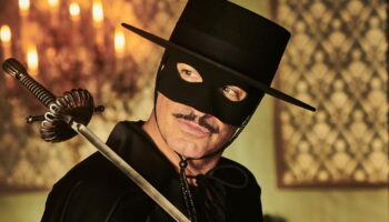 Zorro : Jean Dujardin en a assez de jouer masqué, il veut passer à autre chose mais à quoi ?