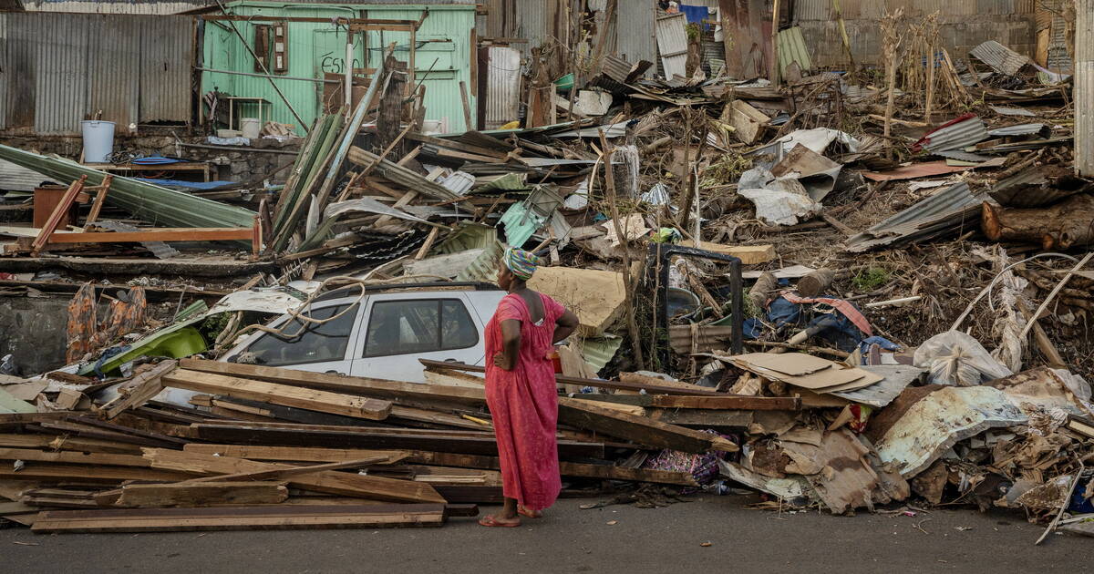 Cyclone Chido à Mayotte : en quoi consiste une journée de deuil national ?