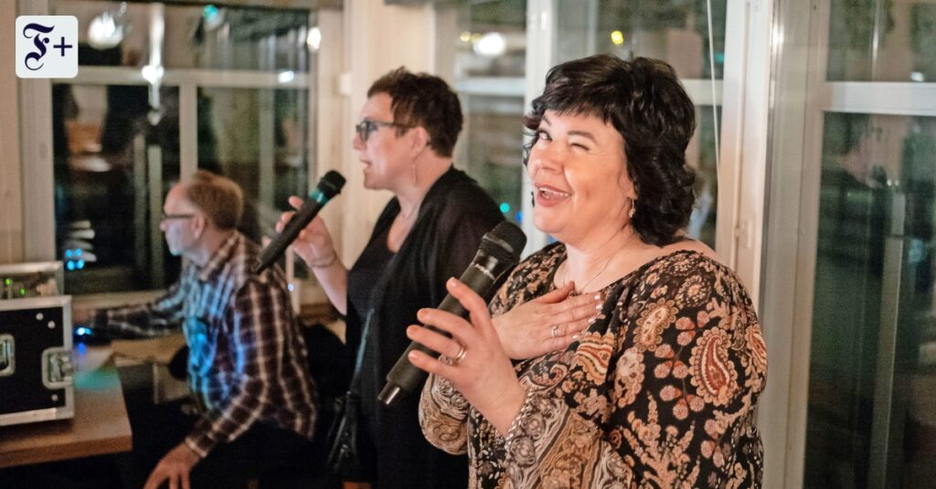 Karaoke-Abend in Finnland: Singen wie ein Finne