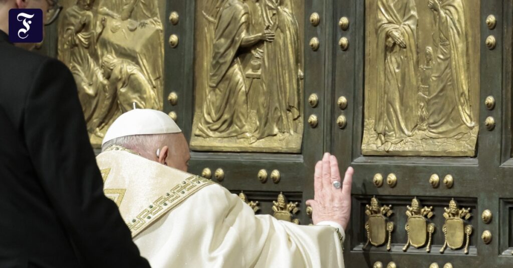 Heiliges Jahr 2025: Papst Franziskus öffnet Heilige Pforte des Petersdoms