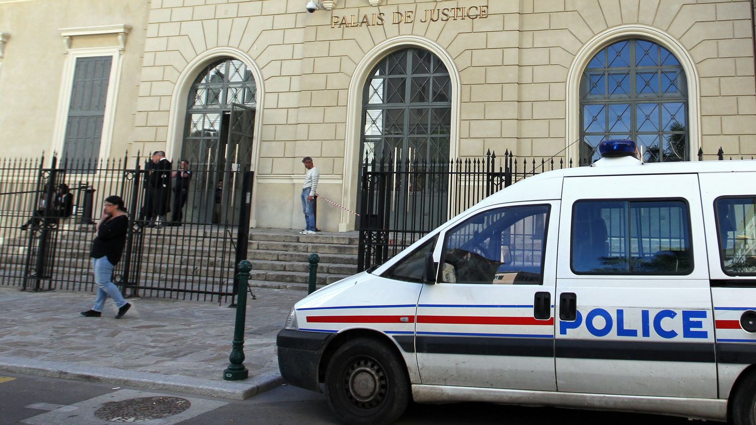 Un mort et six blessés dans une fusillade dans un bar d'Ajaccio, un suspect identifié