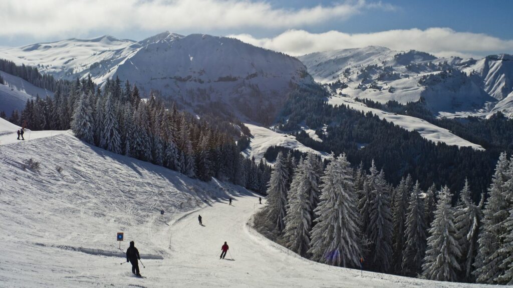 Stations de ski : 5% de réservations de dernière minute en plus dans les Alpes du nord, en raison du bon enneigement