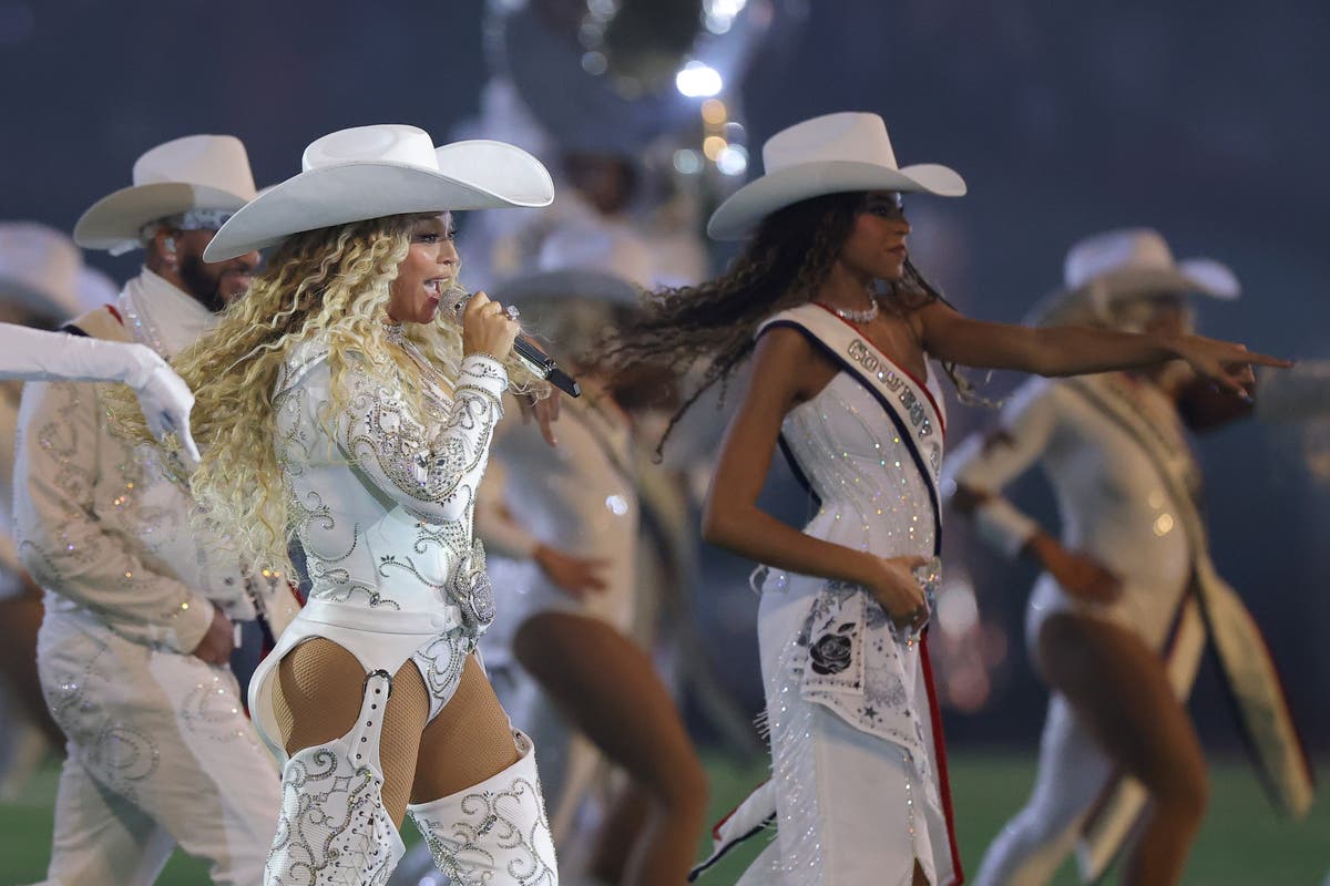 Beyoncé shines in NFL halftime show with daughter Blue Ivy and surprise Post Malone duet: Live updates