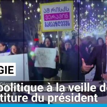 Géorgie : le pays en crise politique à la veille de l'investiture du président