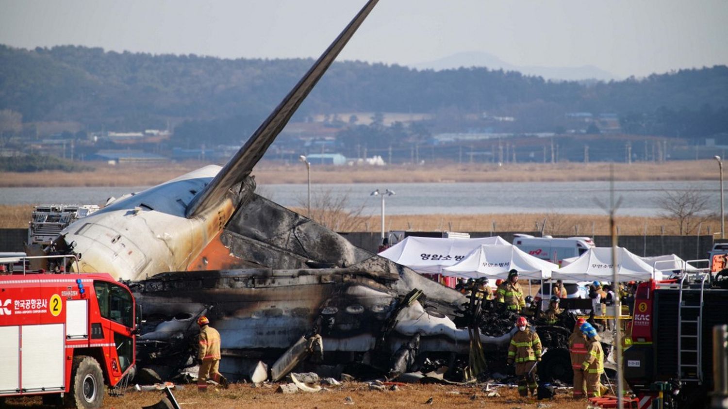 Un accident d'avion fait au moins 177 morts en Corée du Sud, seuls deux rescapés secourus