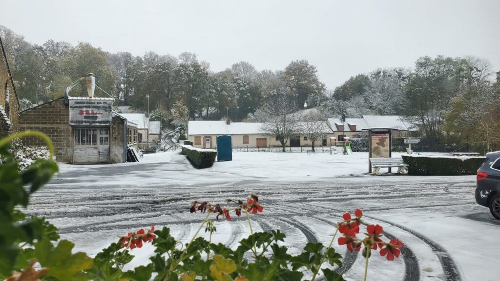 De la « neige » est tombée en région parisienne, mais voici pourquoi il ne faut pas s’en réjouir