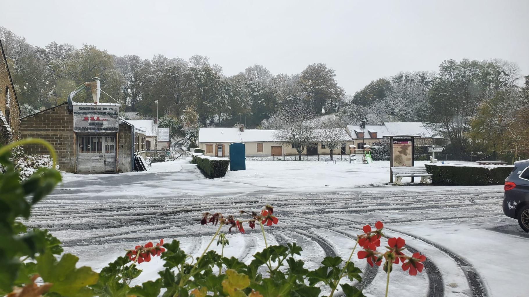 De la « neige » est tombée en région parisienne, mais voici pourquoi il ne faut pas s’en réjouir