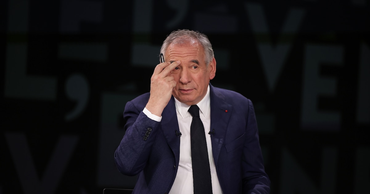 Le Premier ministre François Bayrou sur le plateau de l'émission "L'Evénement" sur France 2, le 19 décembre 2024 à Paris