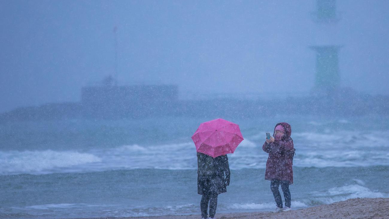 Silvester 2024: Wetterdienst warnt vor stürmischer Silvesternacht im Norden