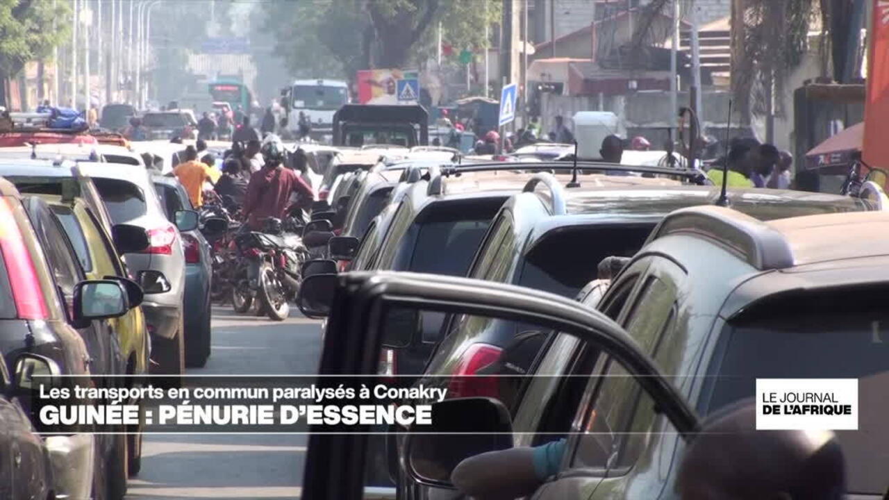 Pénurie d'essence en Guinée : les transports en commun paralysés à Conakry