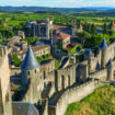 À Carcassonne, le grand tour des remparts