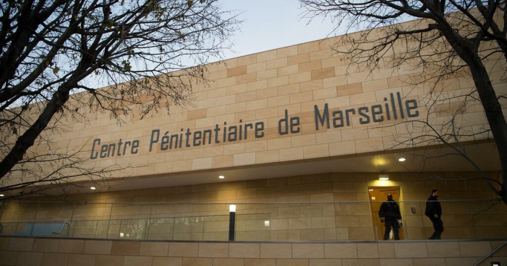 À Marseille, deux malfaiteurs armés interpellés près de la prison des Baumettes