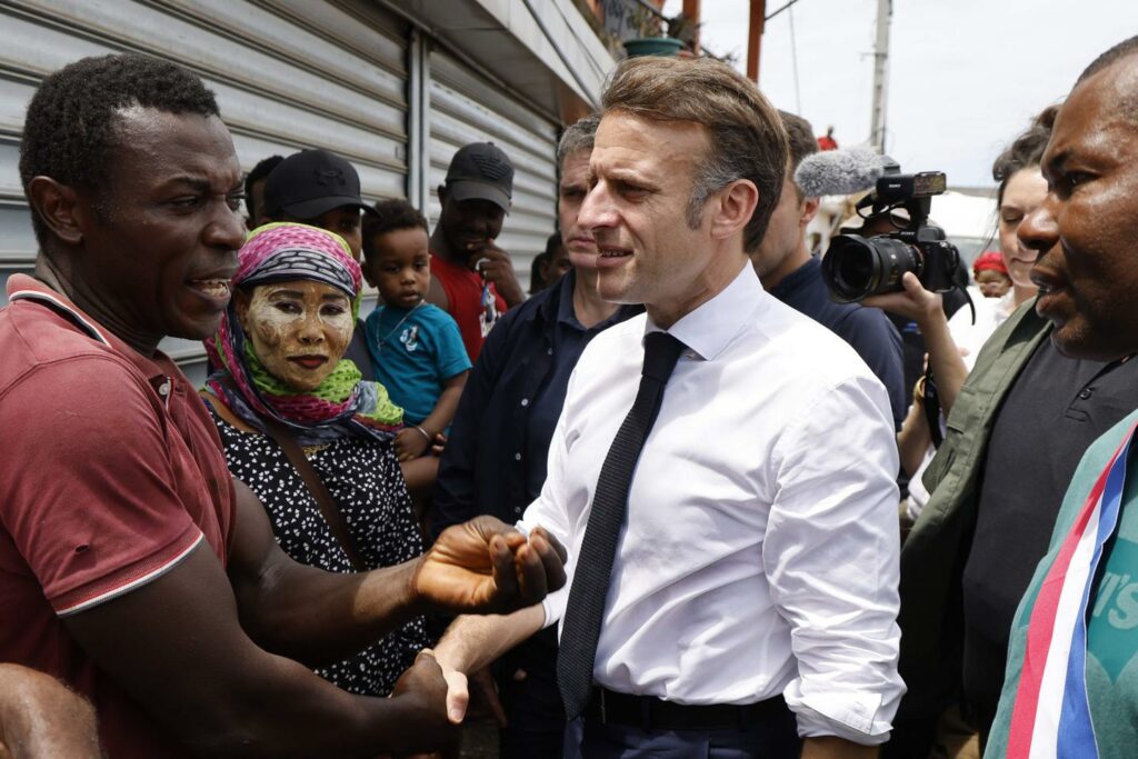 A Mayotte, Macron défend un discours de « vérité » sur l’immigration clandestine