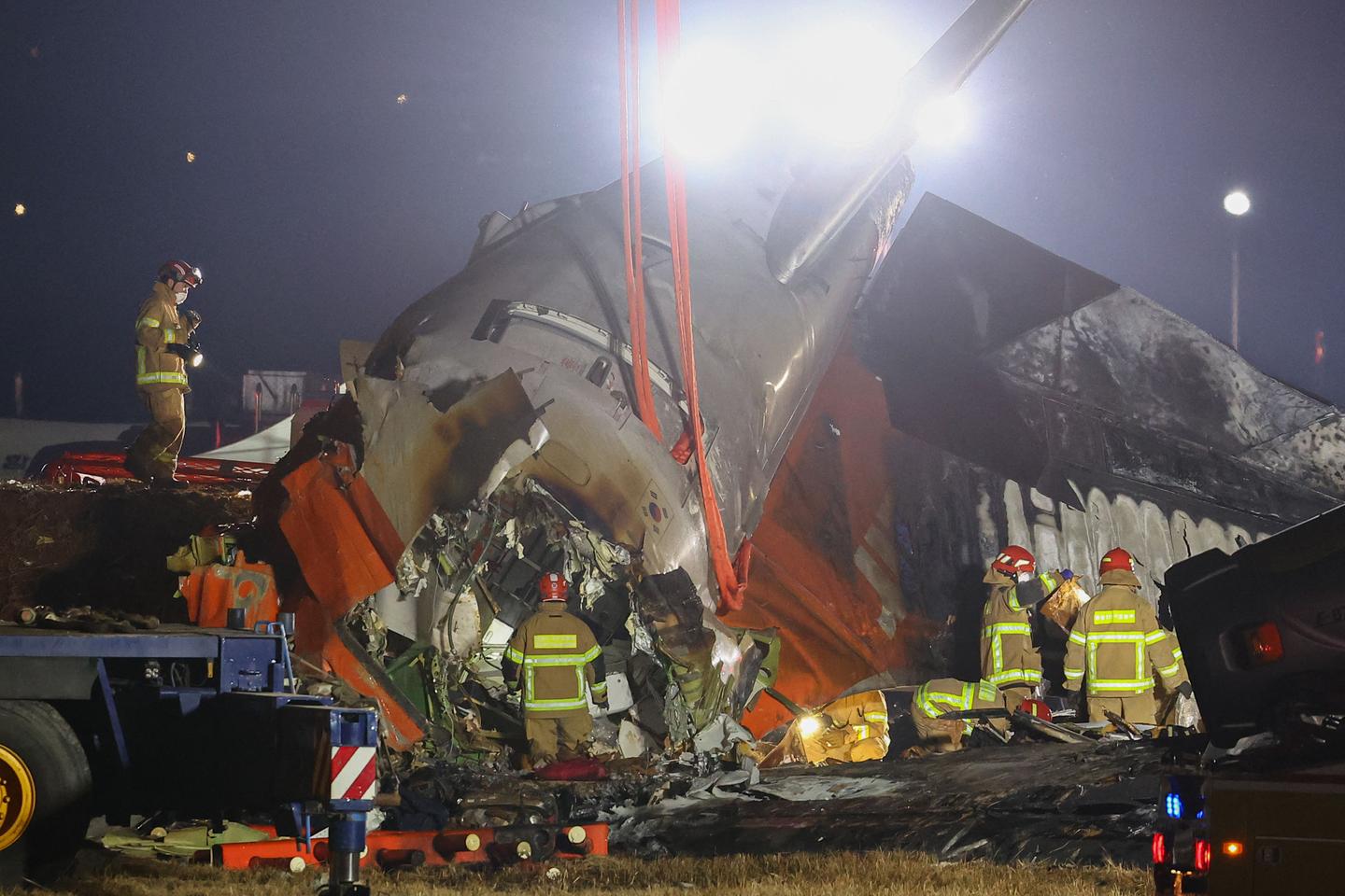 Accident du vol de Jeju Air : choc et interrogations en Corée du Sud face à la pire catastrophe aérienne de l’histoire du pays