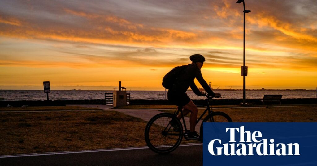 Adelaide and other SA towns hit 40C before 10am as December record forecast to tumble in NSW