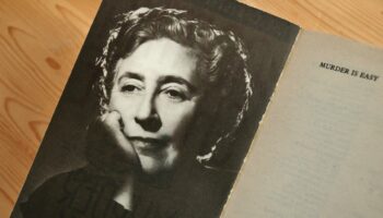 Agatha Christie a mystérieusement disparu quelques jours un 3 décembre, voici 4 théories pour l'expliquer