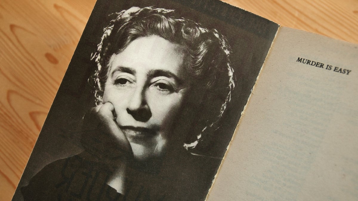 Agatha Christie a mystérieusement disparu quelques jours un 3 décembre, voici 4 théories pour l'expliquer