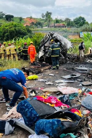 Al menos 37 muertos en un accidente de autobús en Brasil