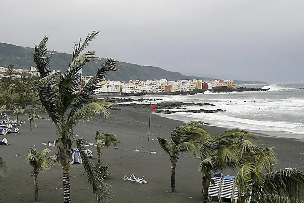 Alerta en Canarias por fuertes rachas de vientos en El Hierro, La Gomera y Tenerife