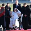 Après avoir snobé Notre-Dame de Paris: Le Pape arrivé en Corse pour une visite éclair historique