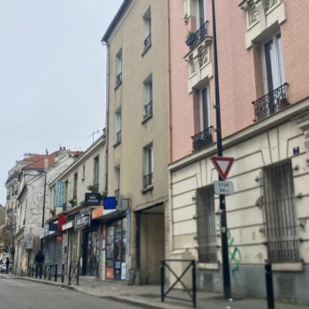 Aubervilliers : une femme chute du 2e étage, son mari placé en garde à vue