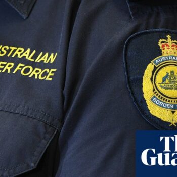 Australian Border Force slammed by ombudsman for injecting ex-detainee with drug during deportation