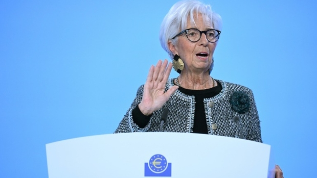 Banque centrale européenne: Les taux vont continuer de baisser, prévoit Lagarde