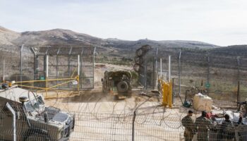 Bombardements, troupes au sol : les Israéliens à l’offensive sur le territoire syrien