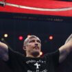 Boxe : pourquoi Usyk a célébré sa victoire face à Fury en soulevant un sabre