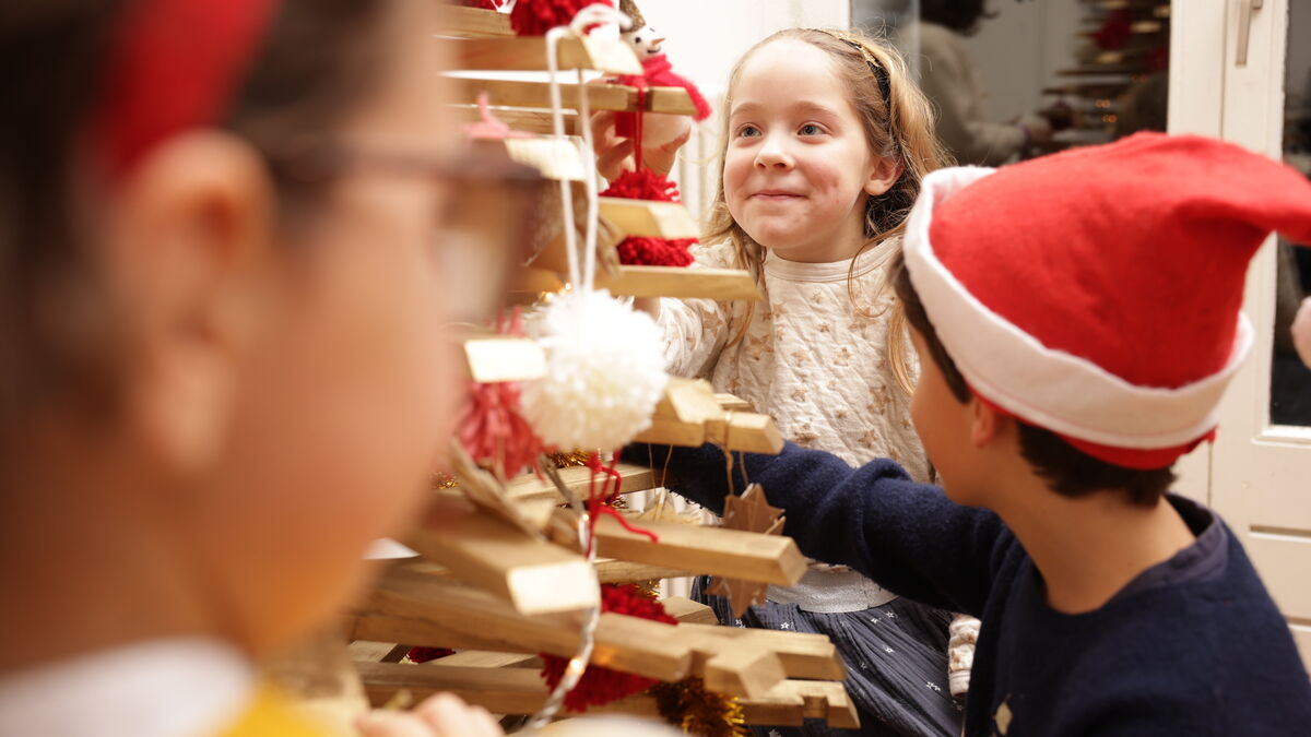 « Ça m’amuse et mes enfants aussi » : c’est quoi cette tendance des lutins farceurs qui débarquent en France ?