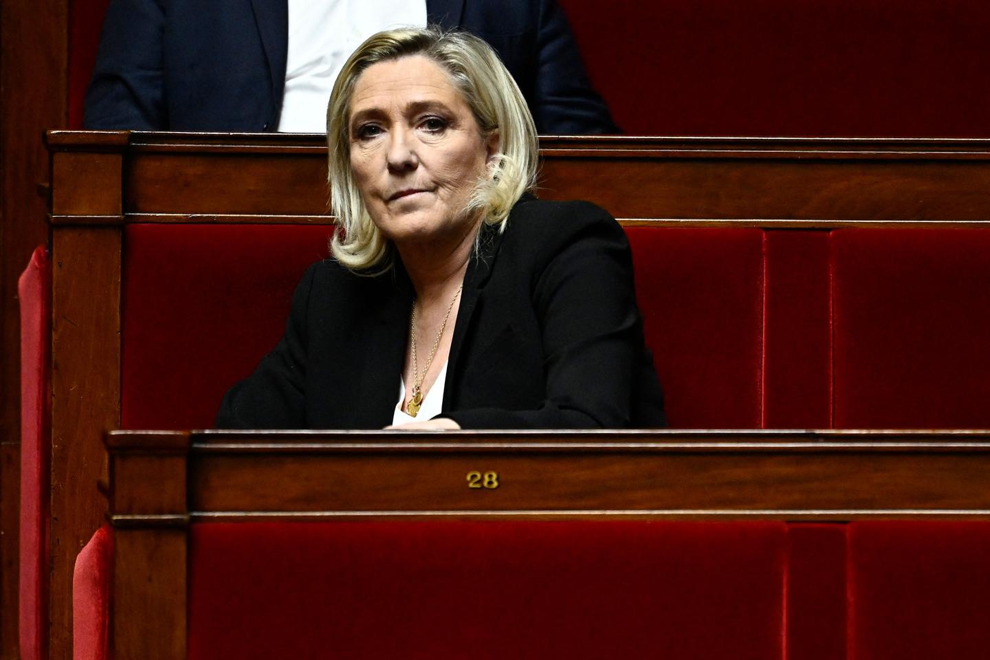 Censure du gouvernement Barnier : le piège de Marine Le Pen se referme