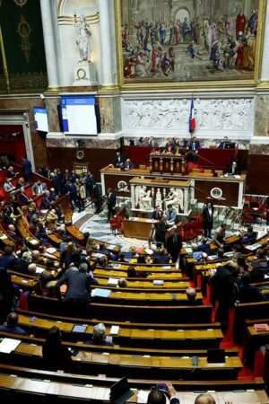 Ces députés de gauche qui n’ont pas signé la motion de censure du Nouveau Front populaire