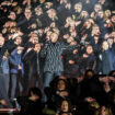 « C’est une fois dans sa vie un truc pareil » : 1 000 choristes autour de Soprano pour le Nouvel An sur TF 1