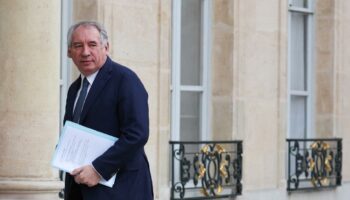 Composer un gouvernement, construire un budget, bâtir un accord de non-censure... Les cinq travaux du premier ministre François Bayrou