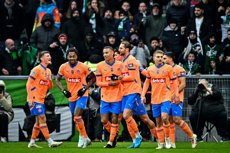 Coupe de France: Marseille élimine Saint-Etienne sans trembler