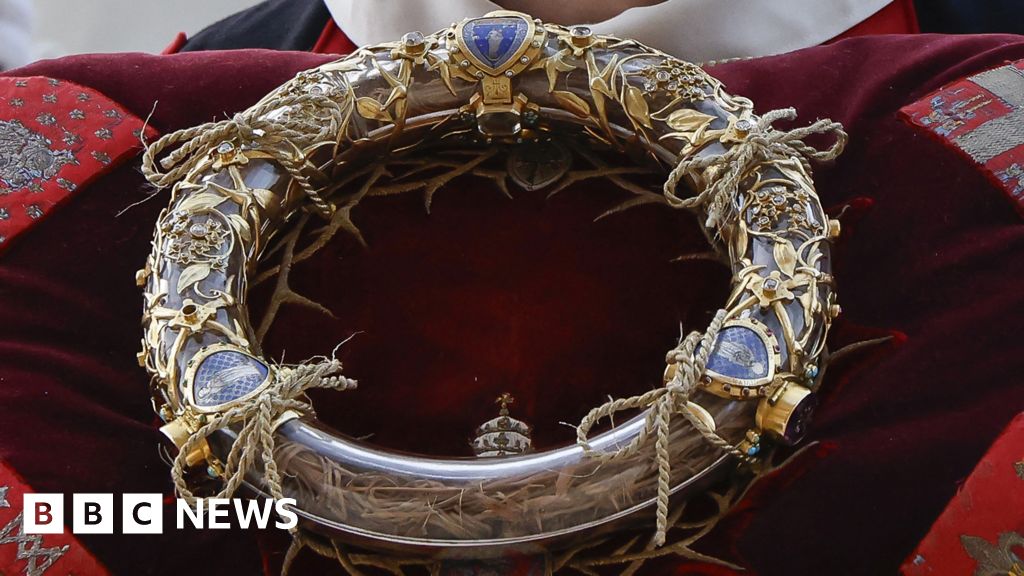 Crown of Thorns returns to Notre-Dame Cathedral after fire