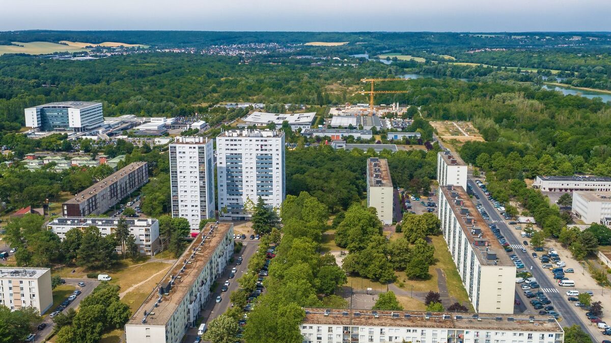 Des pavillons à la place des tours HLM ? En banlieue de Paris, les classes moyennes attirées au cœur de la cité