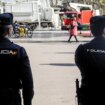 Dos policías de Valencia salvan a un bebé de once días que no respiraba atragantado tras vomitar