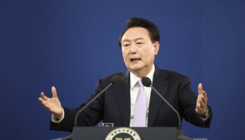 El presidente de Corea del Sur declara la ley marcial acusando a la oposición de simpatizar con Corea del Norte y de actividades antiestatales