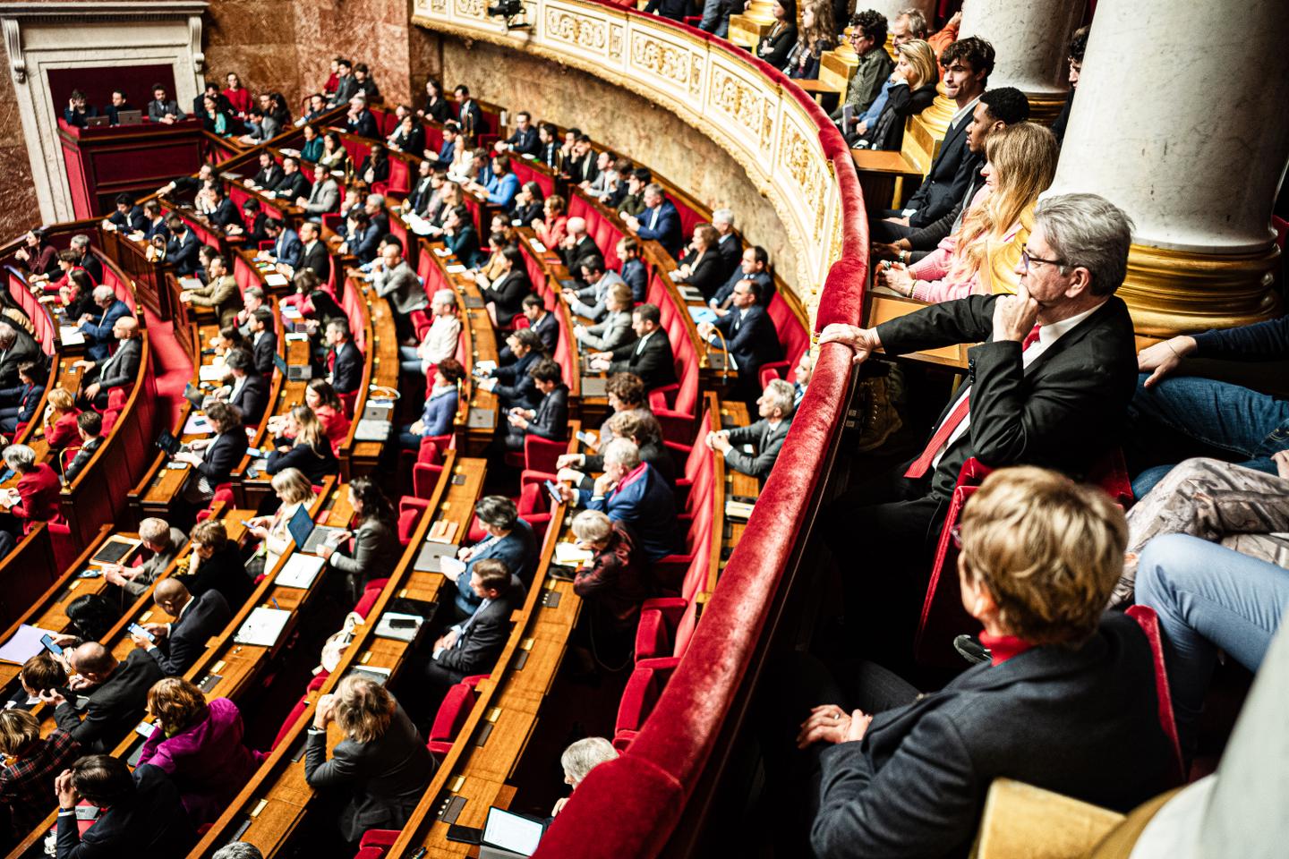 En 2024, l’Assemblée nationale au cœur de la crise politique : une année en photos