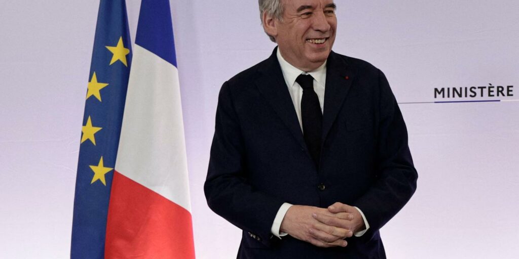 En direct, François Bayrou premier ministre : La France insoumise refuse de participer aux consultations organisées lundi à Matignon