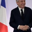 En direct, François Bayrou premier ministre : La France insoumise refuse de participer aux consultations organisées lundi à Matignon