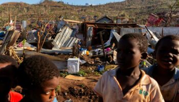 En direct : Mayotte attend de l’aide supplémentaire après le départ d’Emmanuel Macron ; l’alimentation en eau courante rétablie partiellement à Mamoudzou